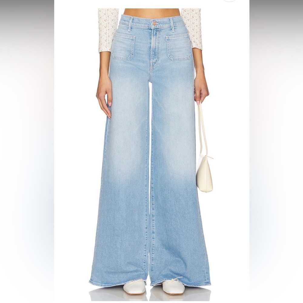 Mother patch pocket undercover sneak jeans. Light wash size 30 NWT